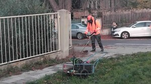 číštění chodníků na Skřivánku